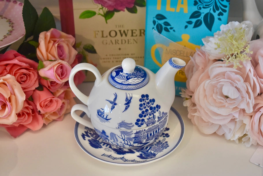 British Chinoiserie Teapot Set for One